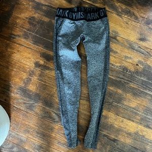 Gym shark low rise leggings